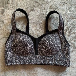 Lululemon Ta Ta Tamer Sports Bra  Women's Size 34C